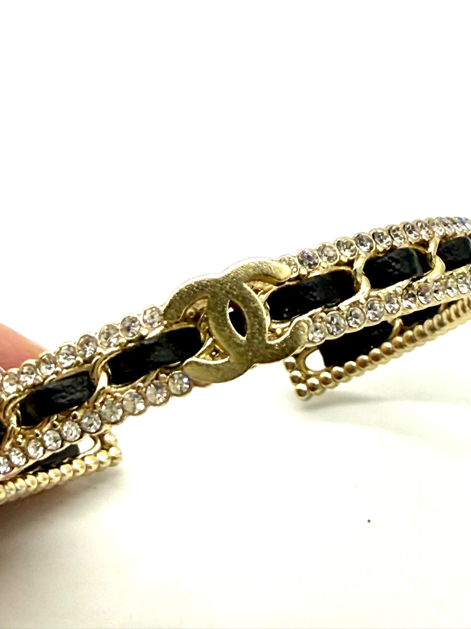 Pulsera Chanel en metal color champán
