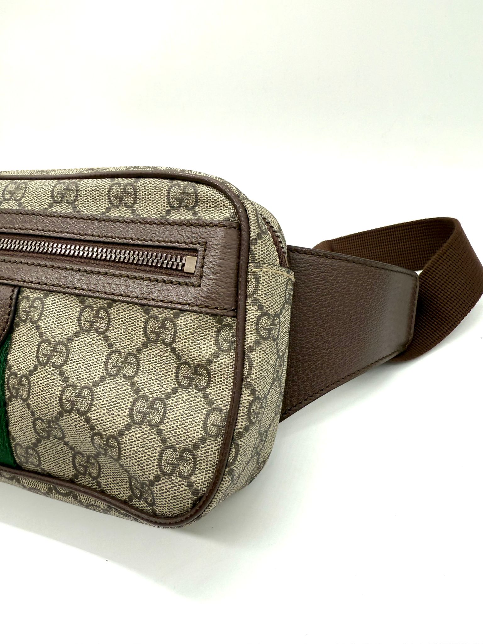 riñonera Gucci GG Supreme