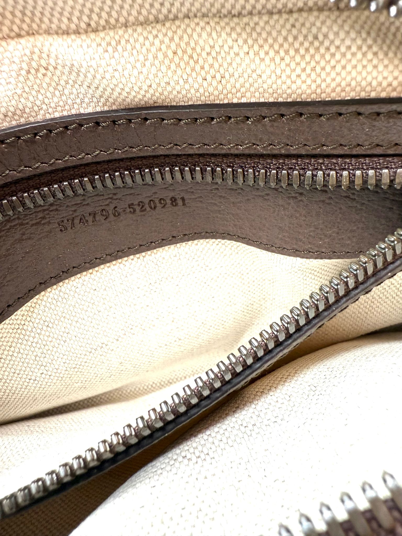 riñonera Gucci GG Supreme