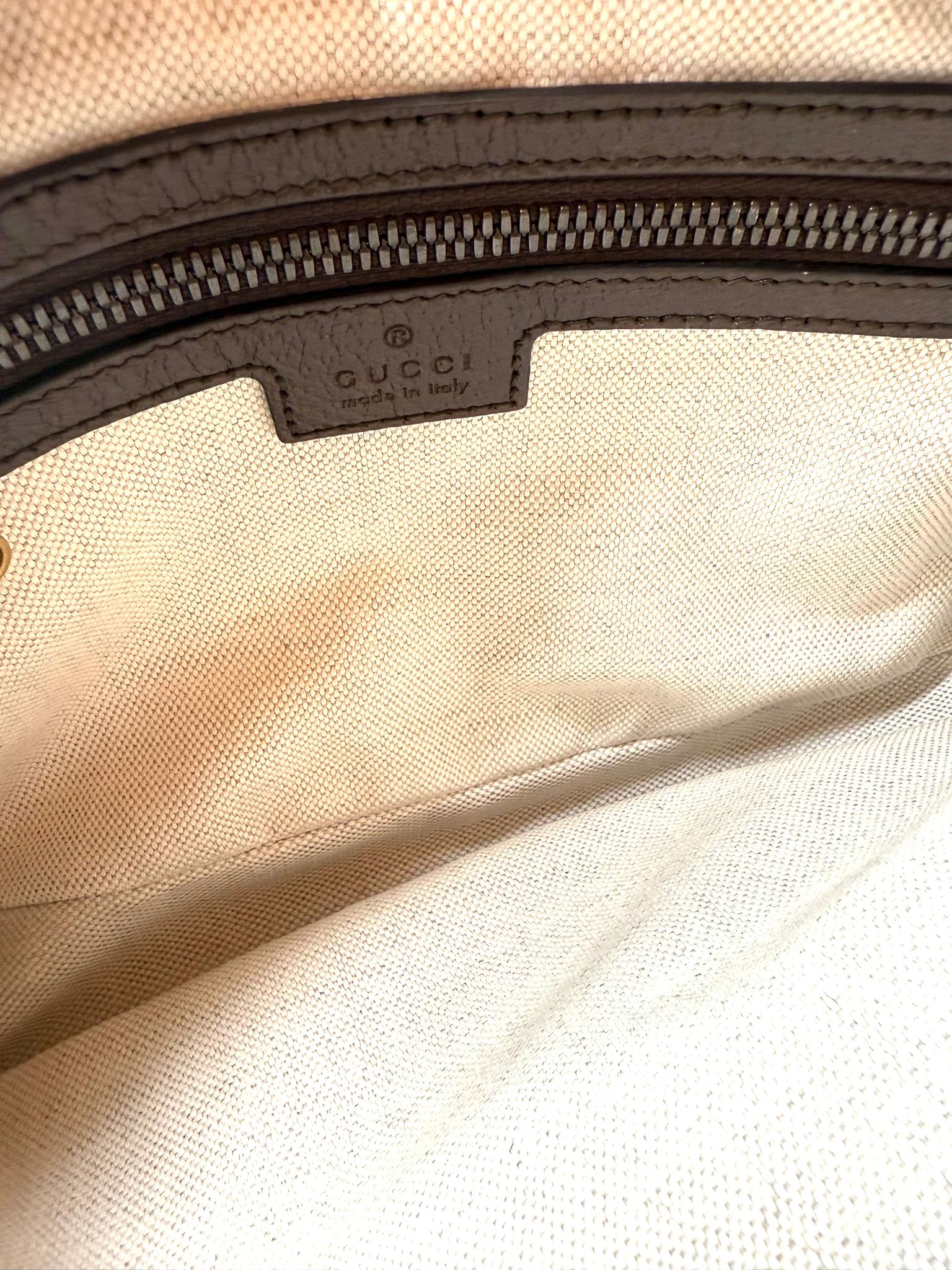 riñonera Gucci GG Supreme