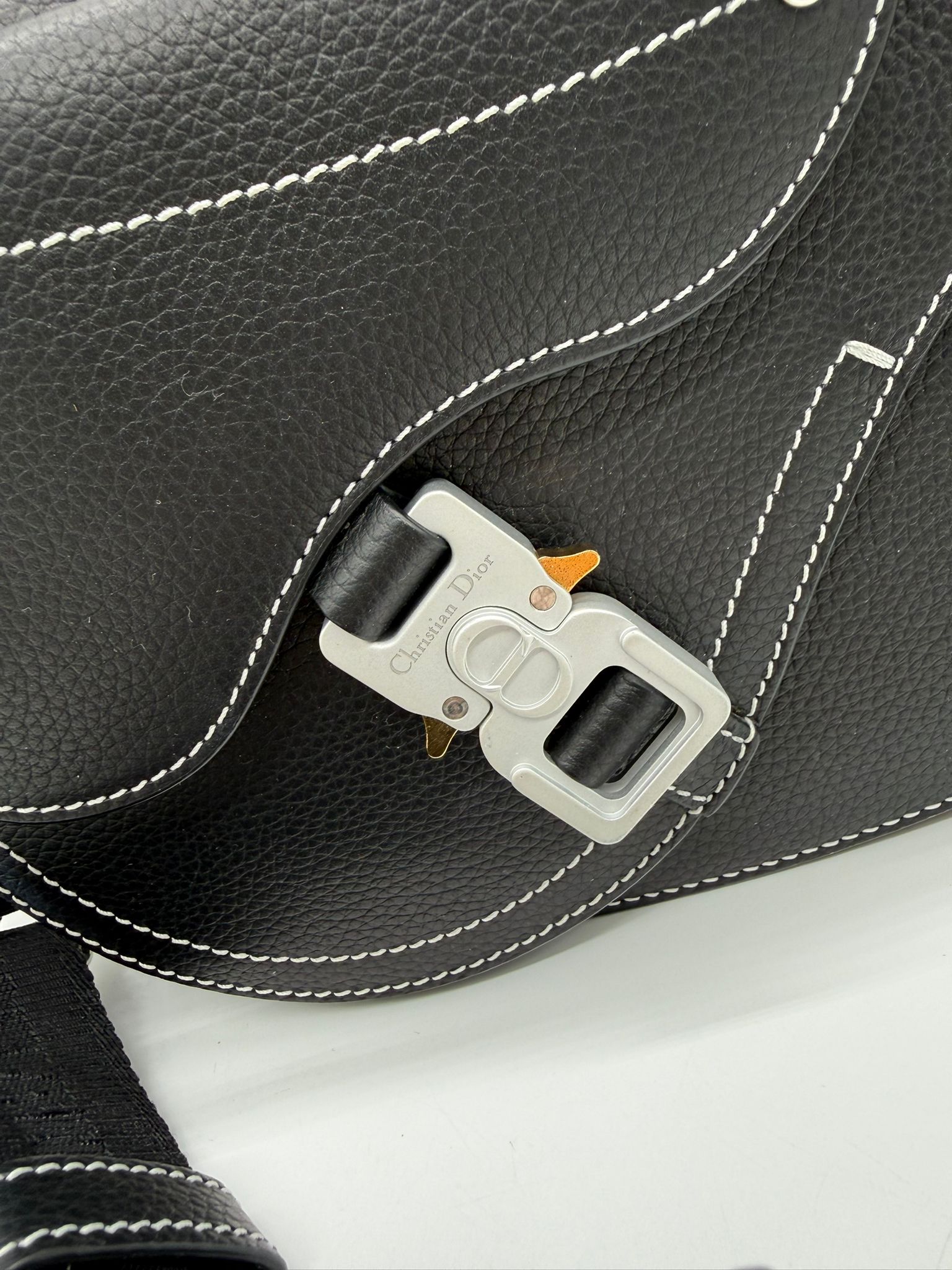 Saddle