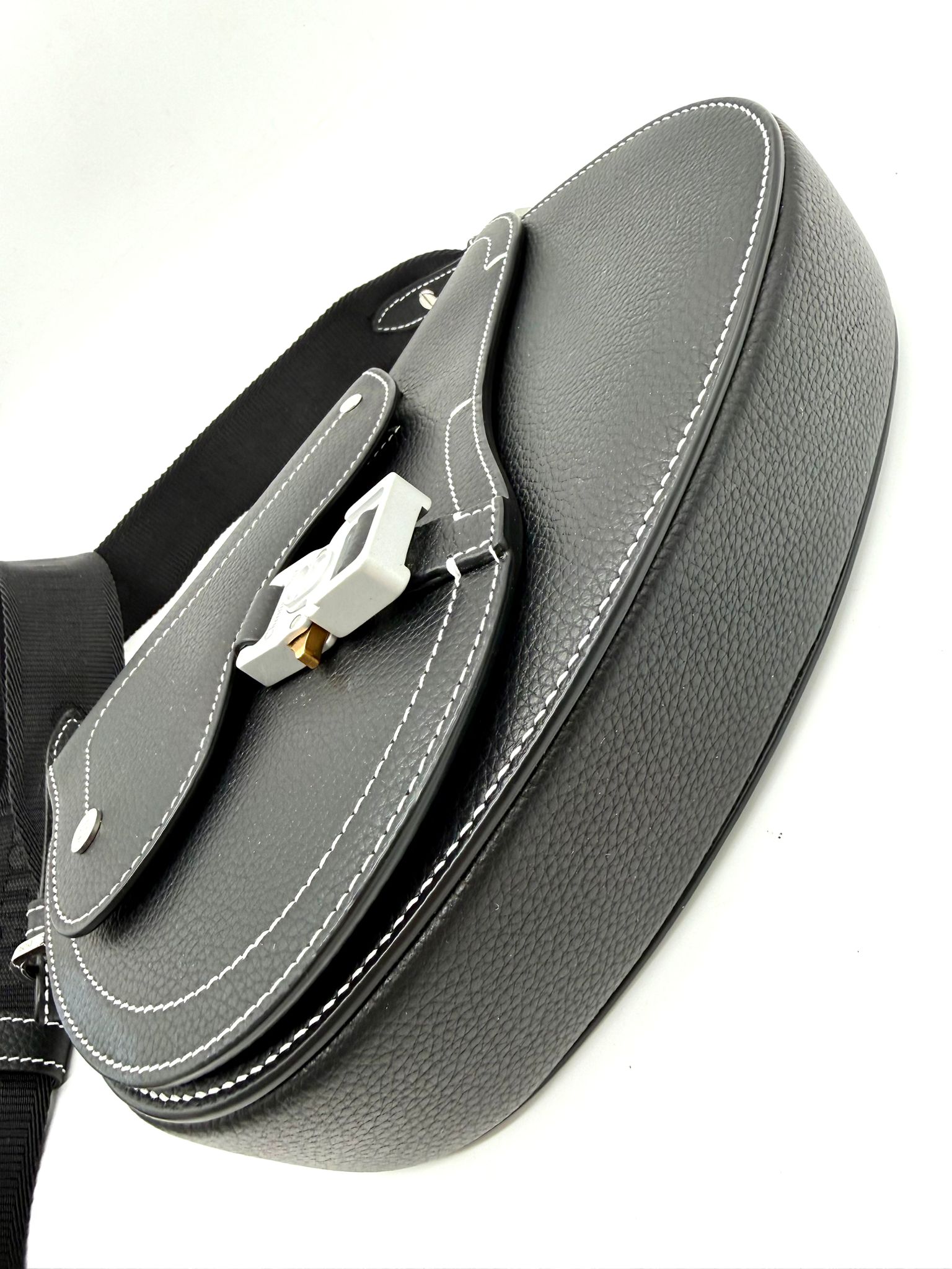 Saddle