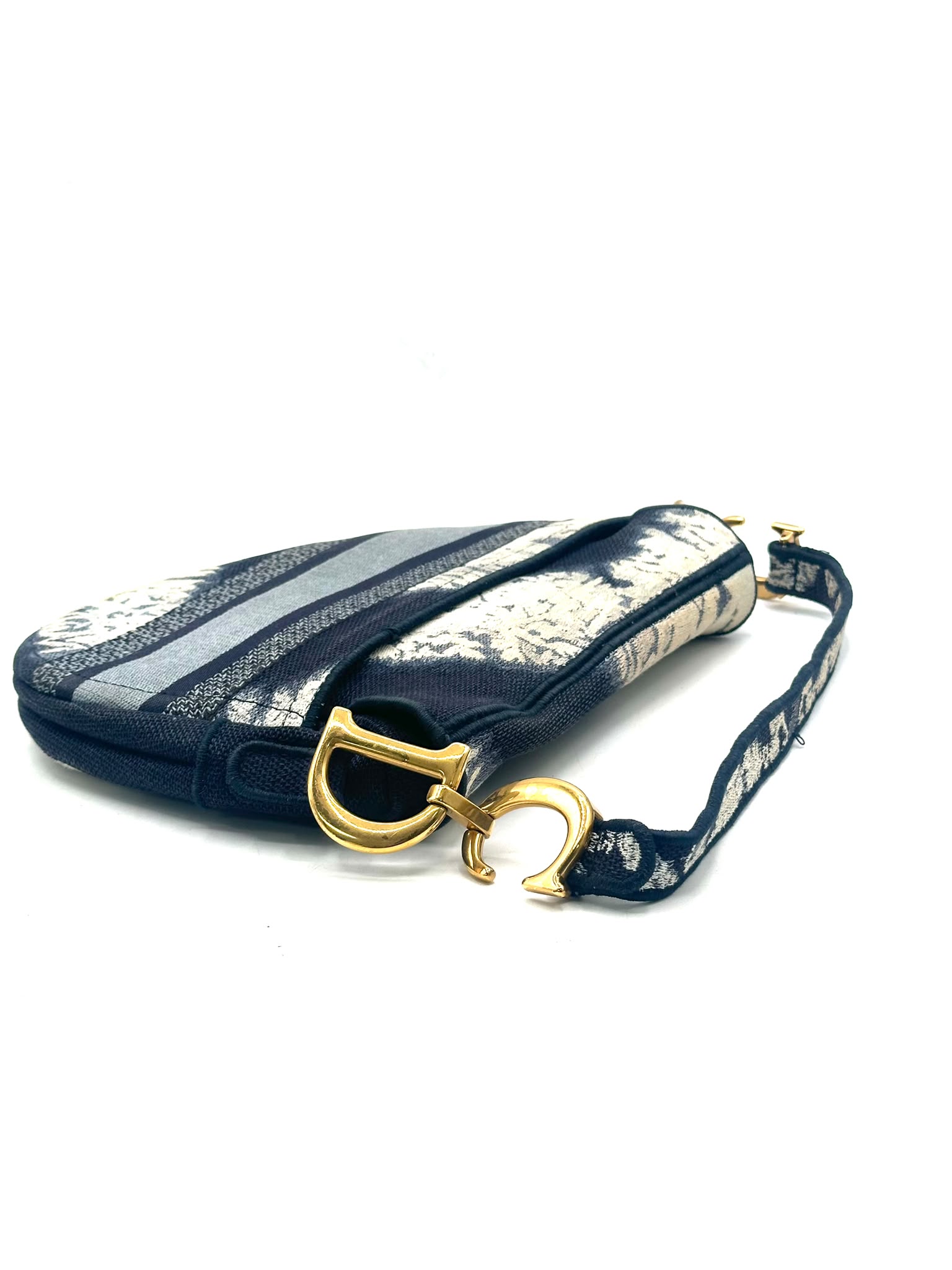 Saddle