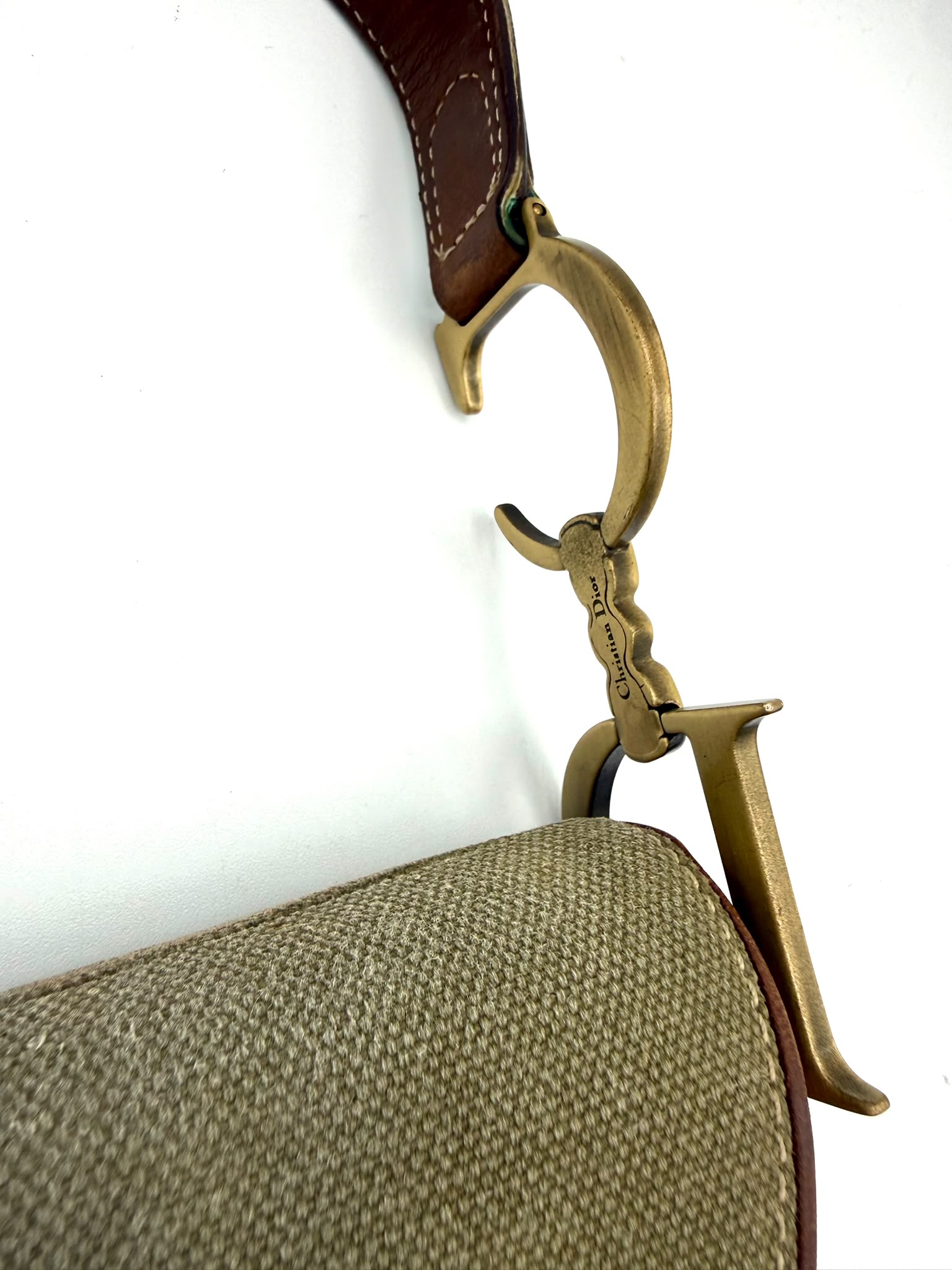 Saddle Vintage