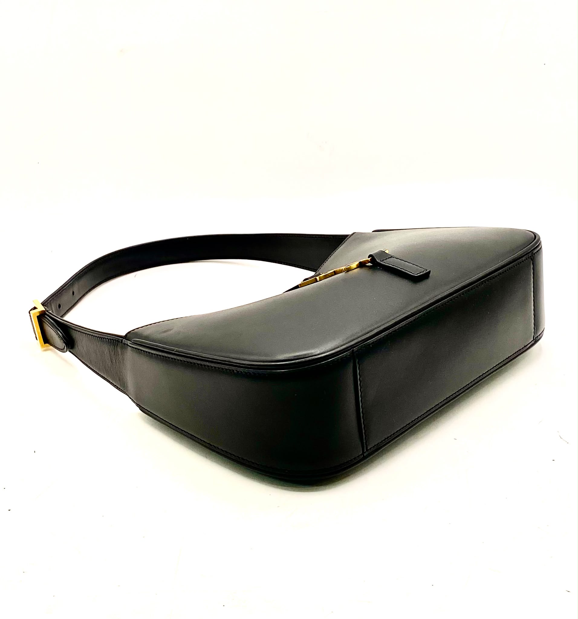 Saint Laurent L e 5 A 7