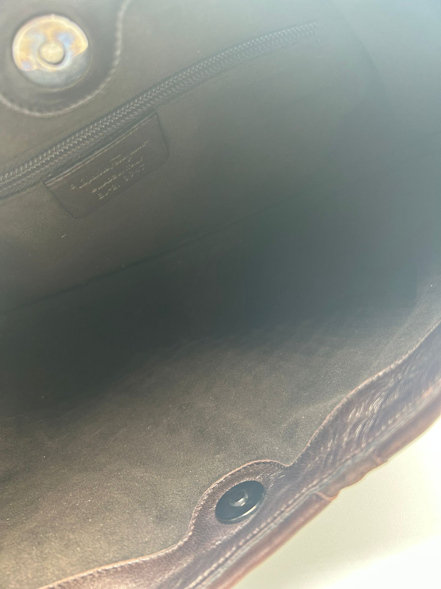 salvatore ferragamo hobo cuero