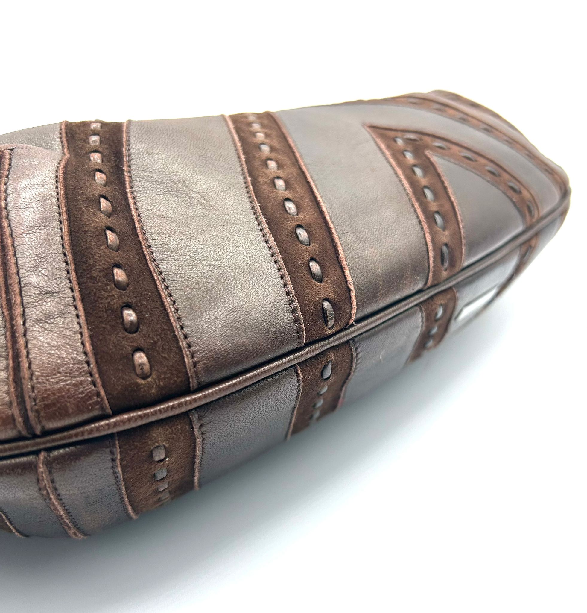 salvatore ferragamo hobo cuero