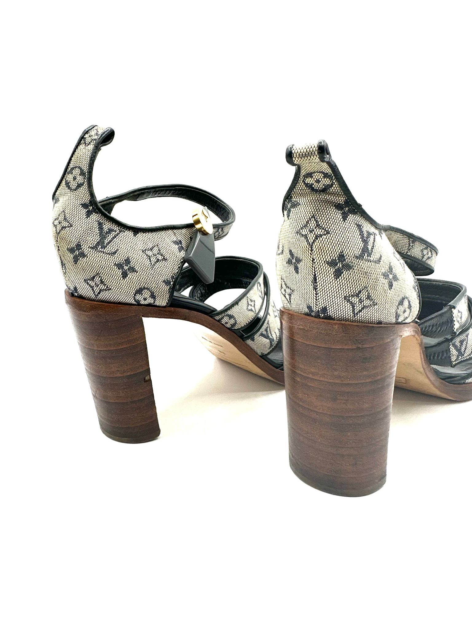 sandalias de tacón Louis Vuitton