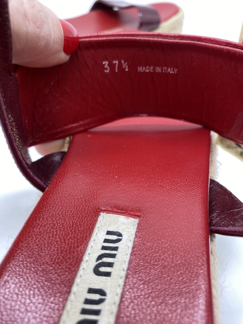 Sandalias MiuMiu con suela de esparto