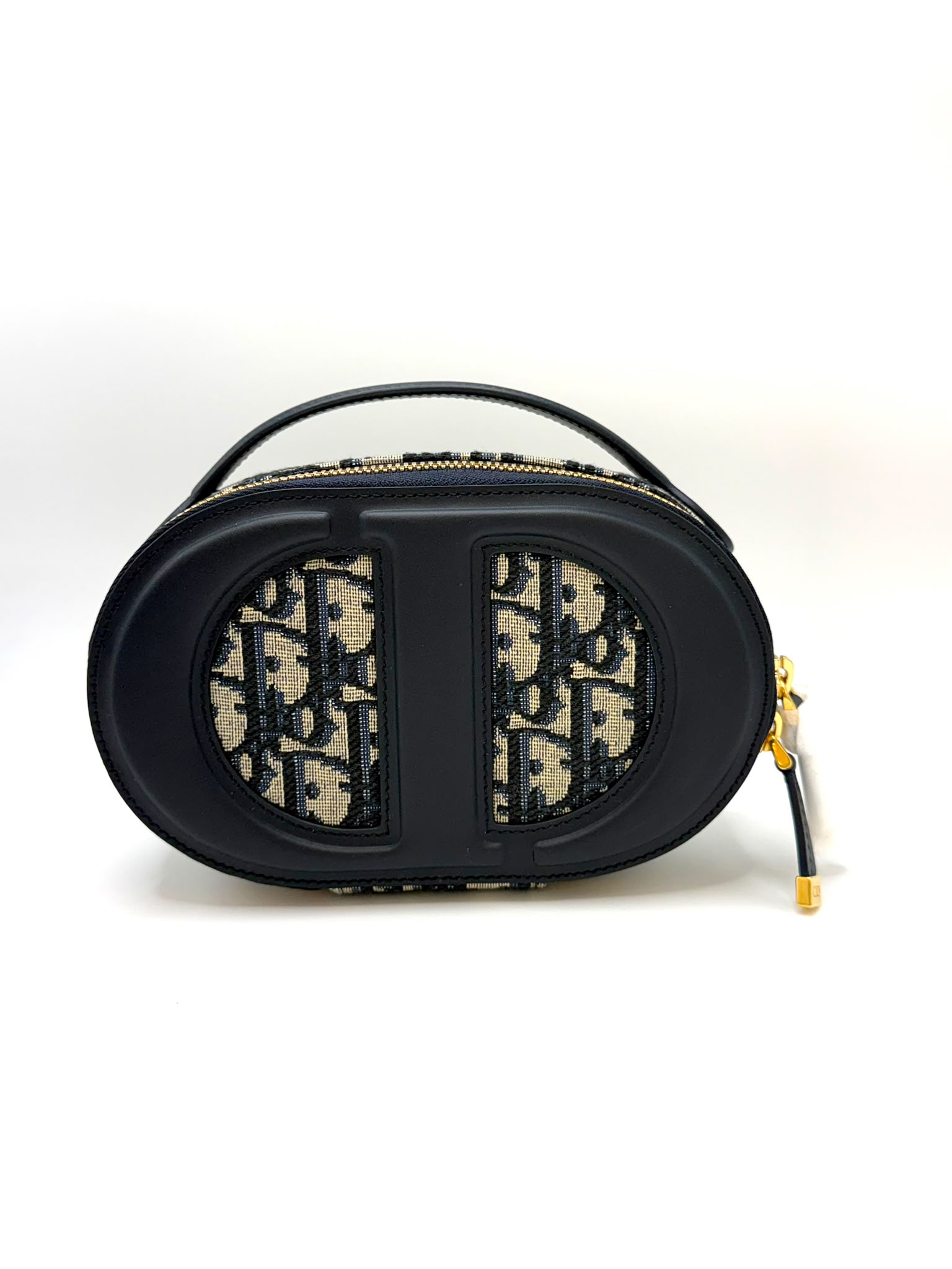 Signature Oval Camera