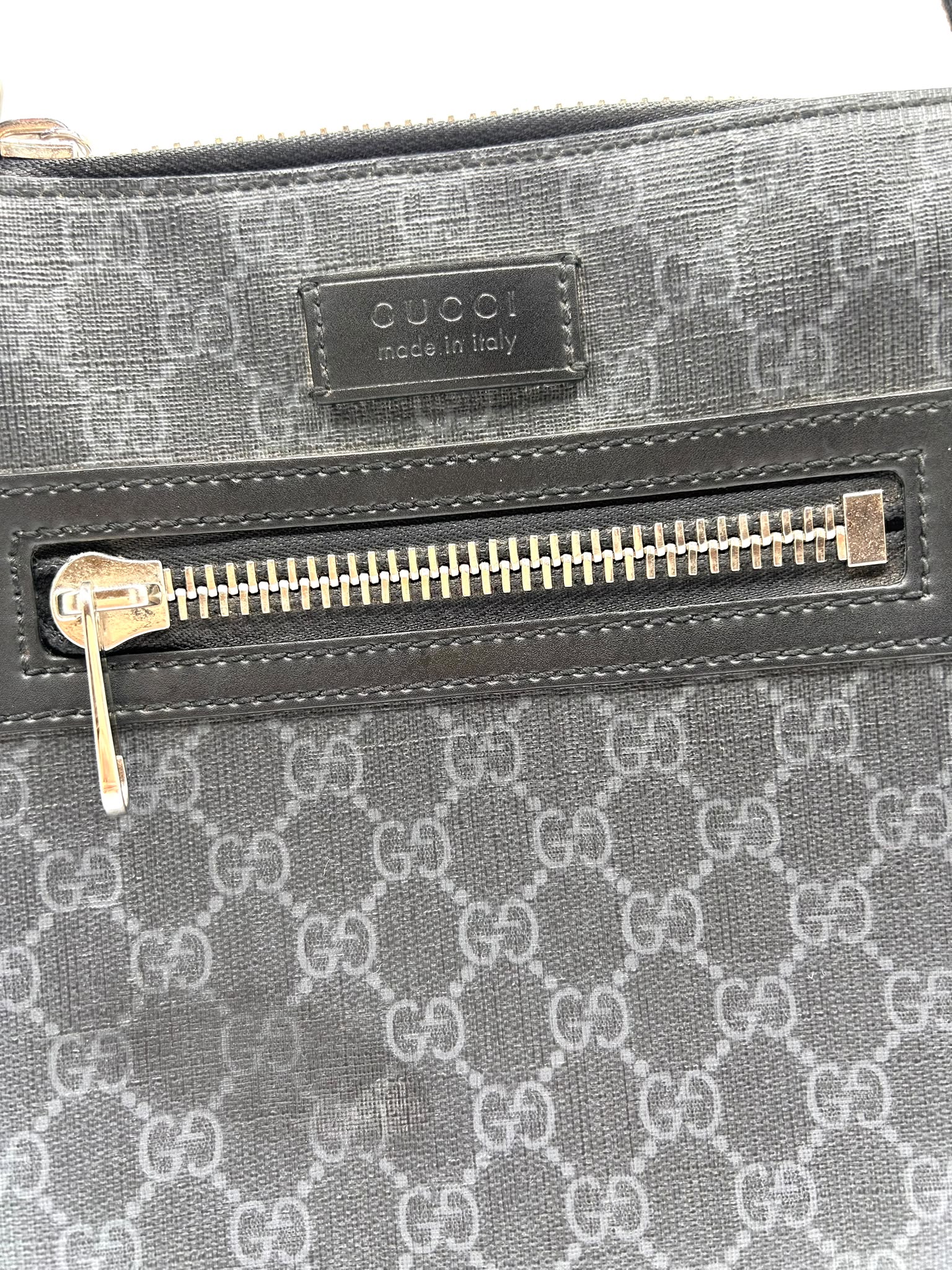 Small Messenger