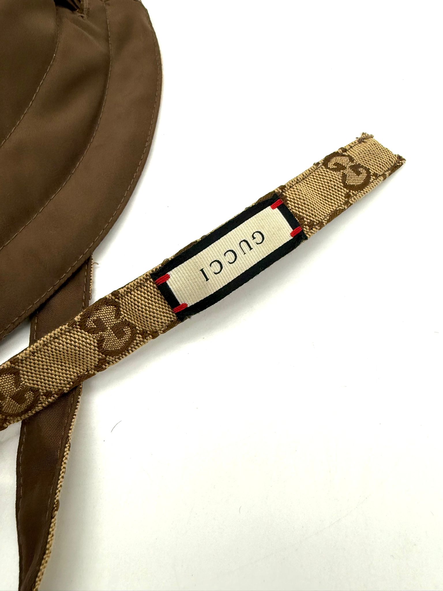 SOMBRERO GUCCI BUCKET