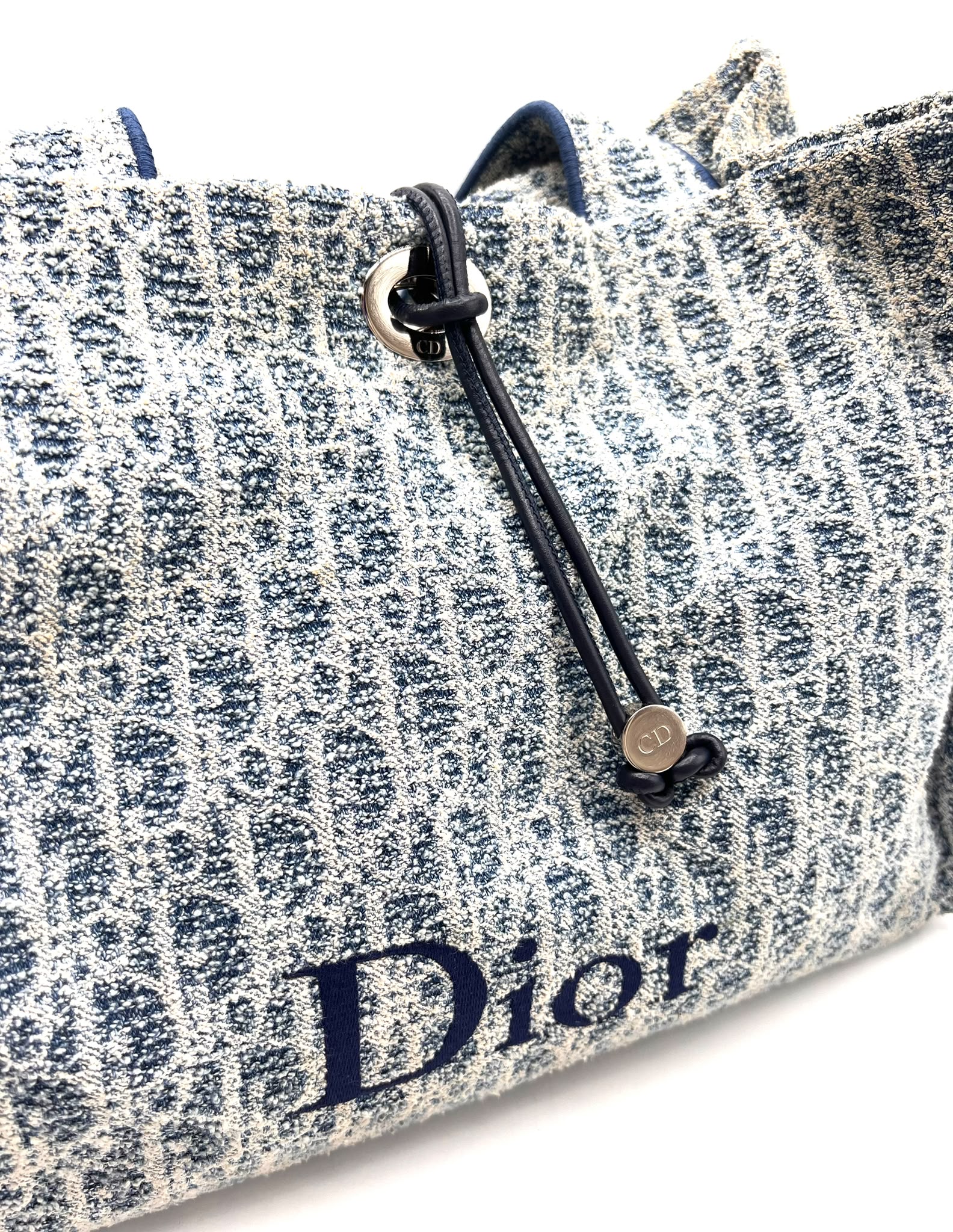 Spongy Book Tote Dioriviera