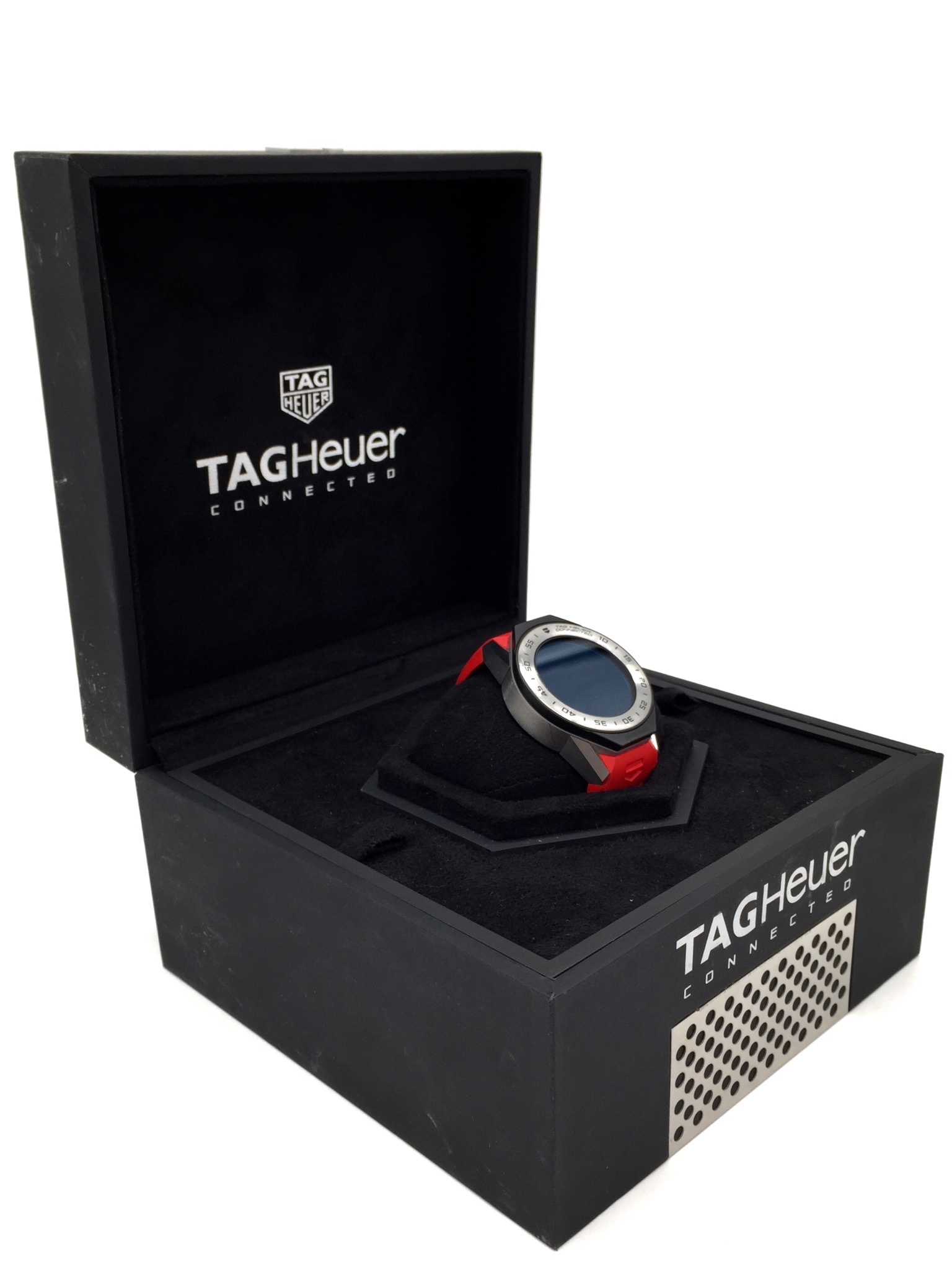 TAG HEUER connected smartwatch
