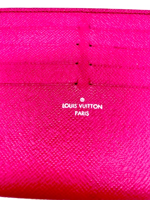 Tarjetero alargado Louis Vuitton