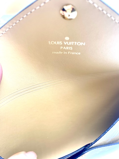 Trío Pochette Kirigami Louis Vuitton.