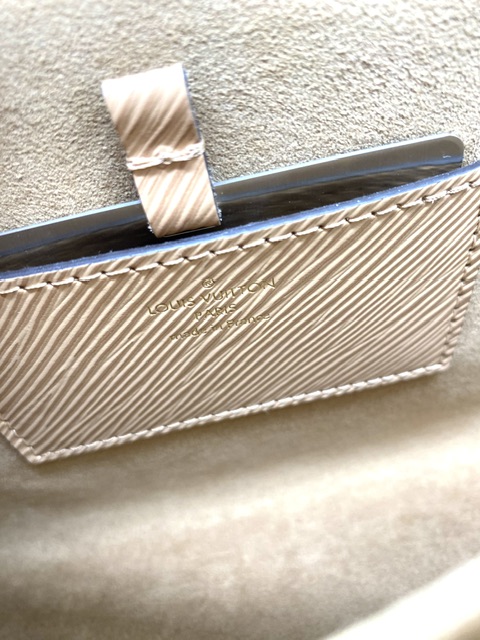Twist MM Louis Vuitton