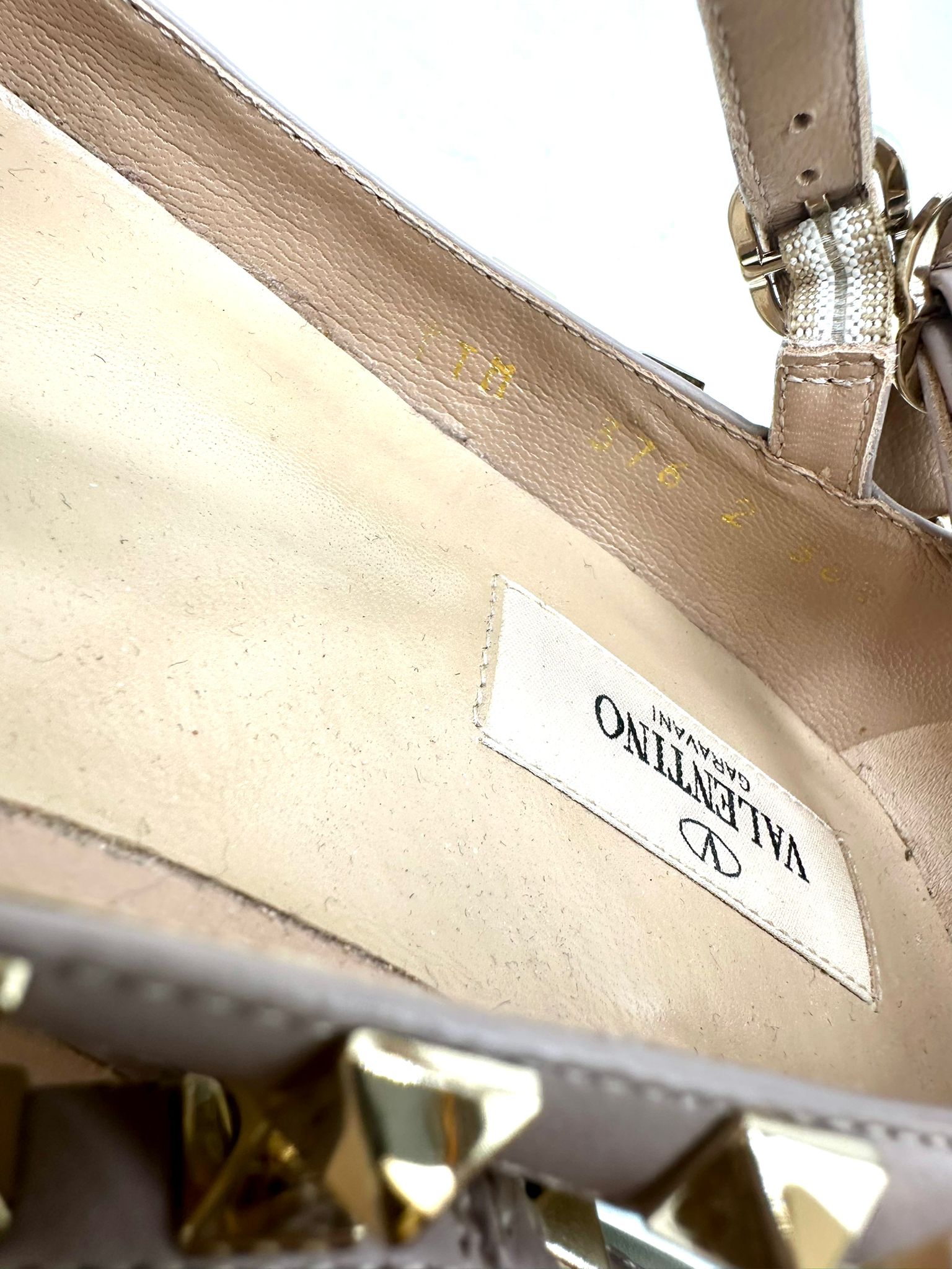 Valentino Garavani Rockstud