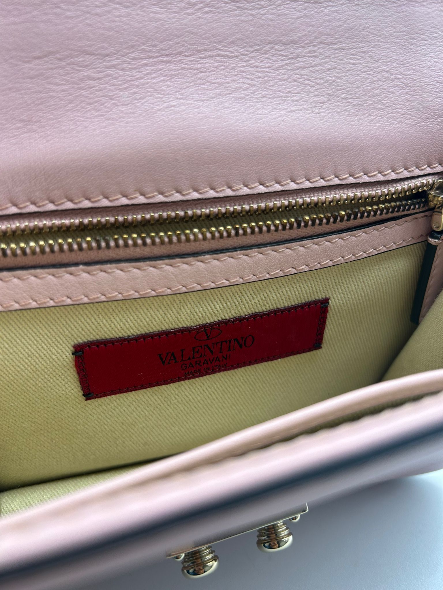 Valentino Garavani Rockstud Lock Bag