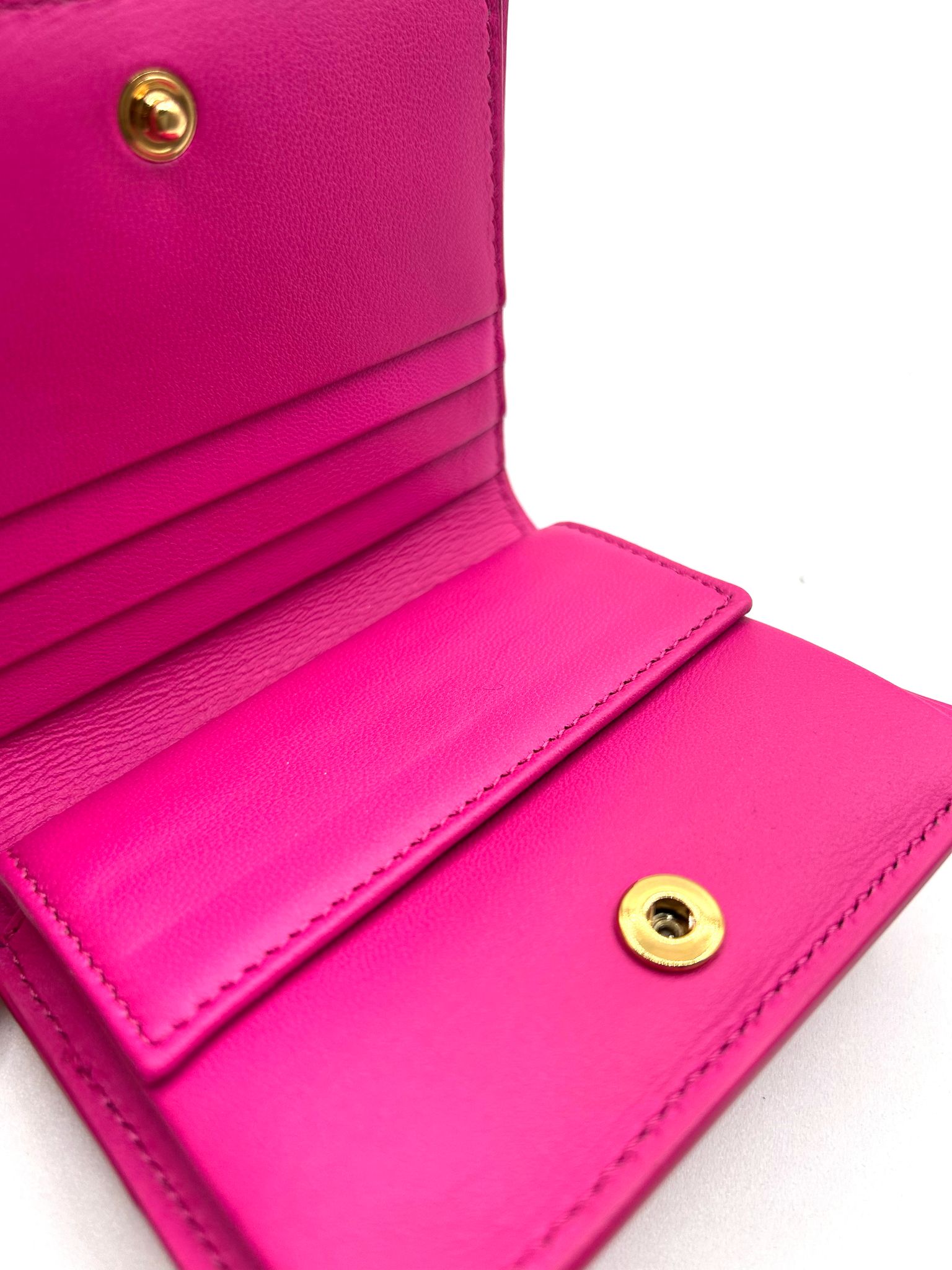 versace wallet