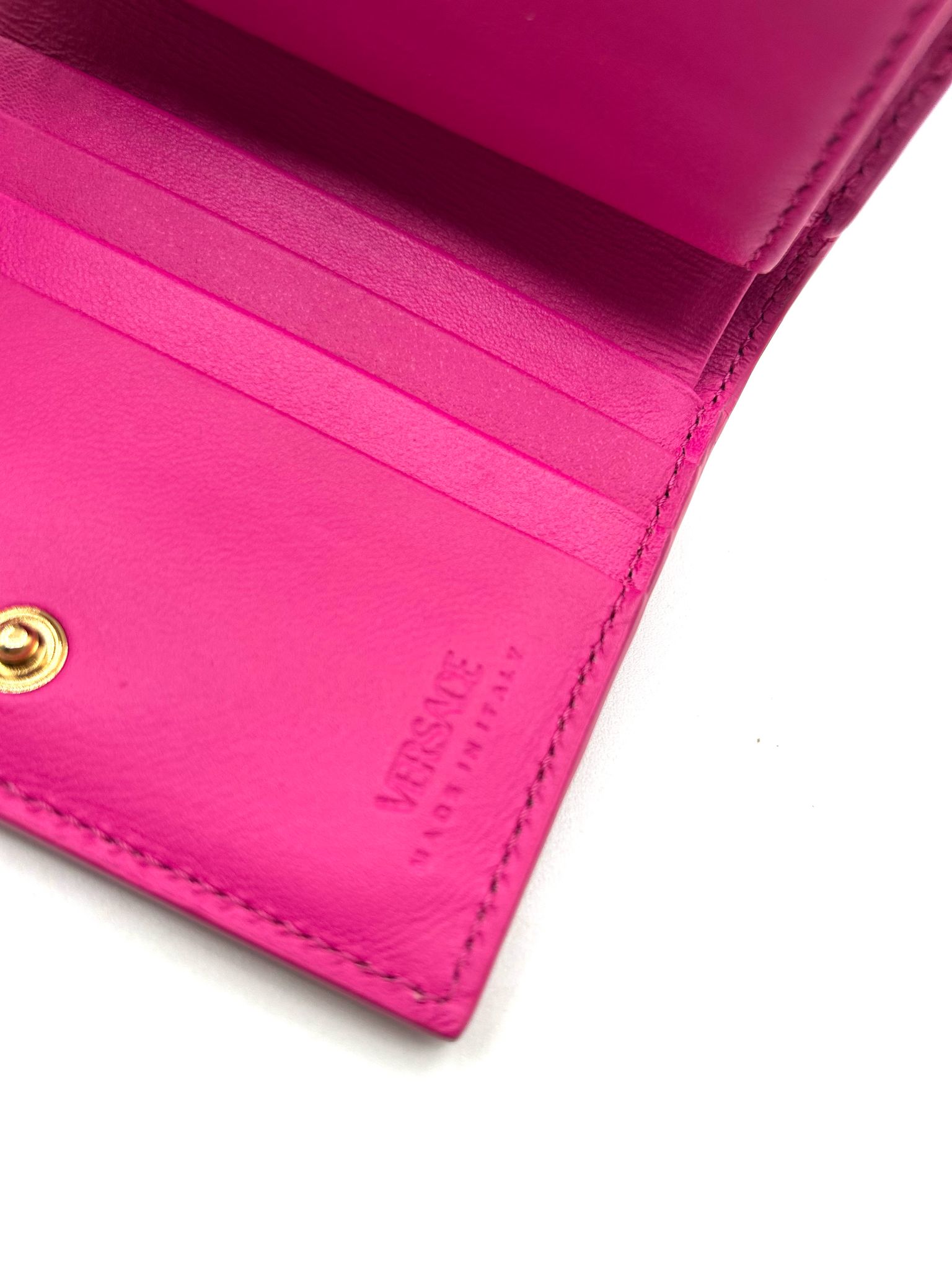 versace wallet