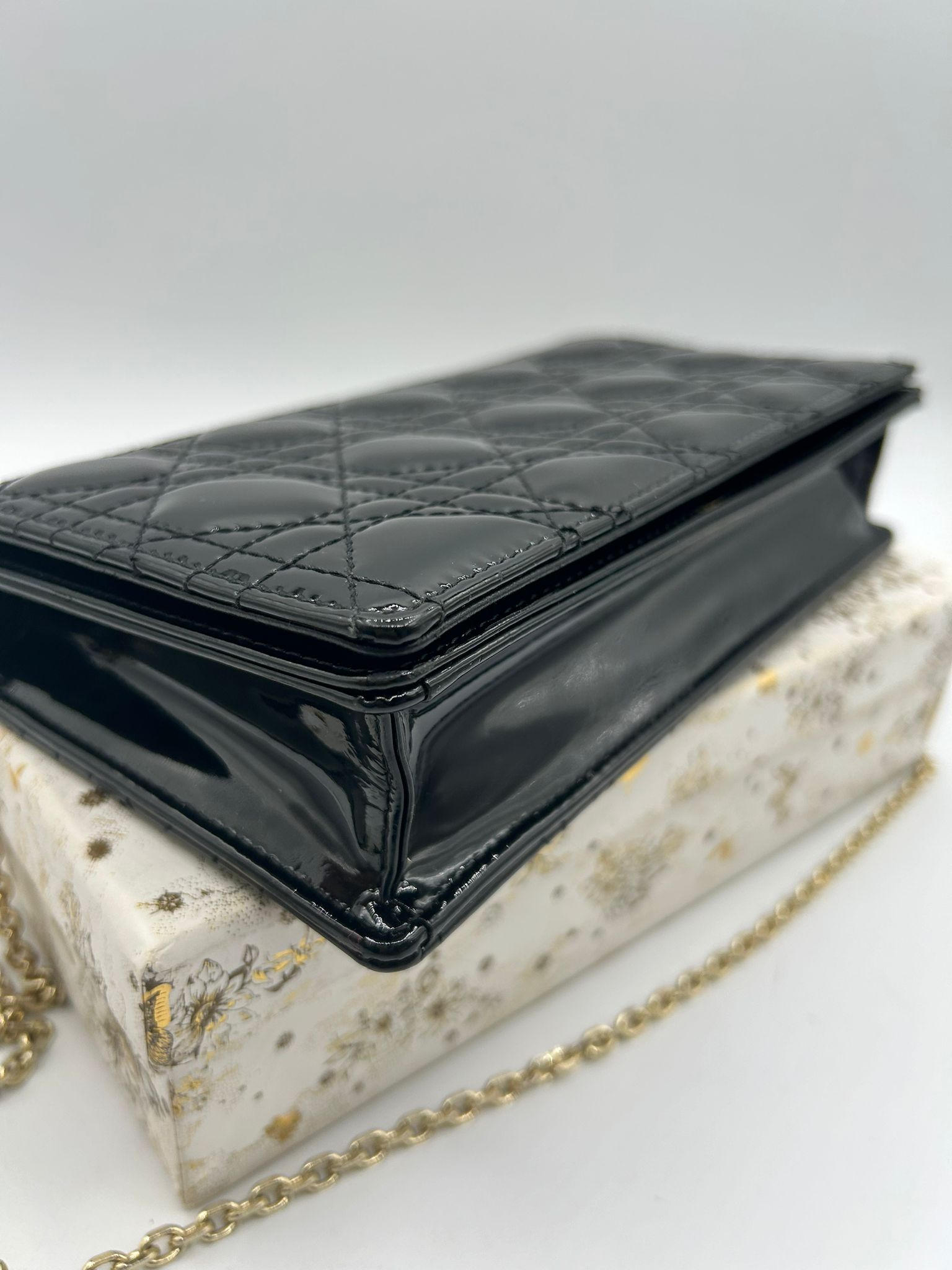 wallet on chain Dior