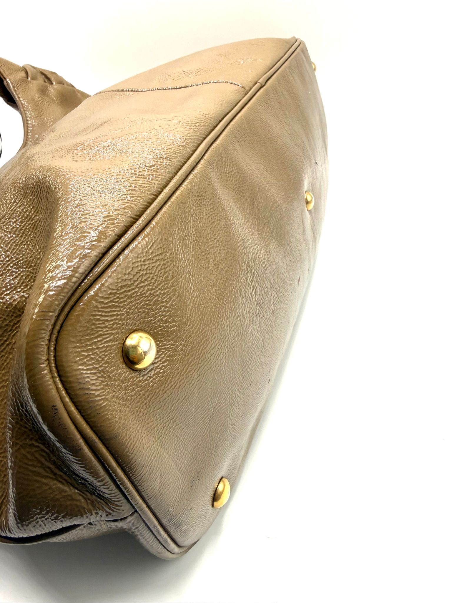Yves Saint Laurent – Bolso vintage en charol