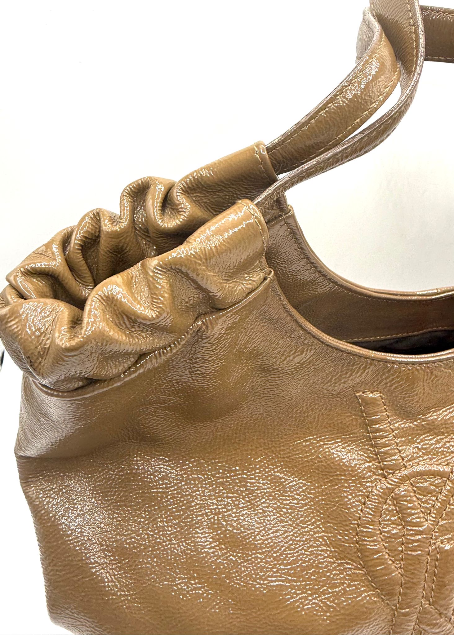 Yves Saint Laurent – Bolso vintage en charol