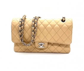 Bolso de mano Chanel en cuero beige | Chanel