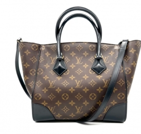 Bolso Louis Vuitton Phenix | Louis Vuitton