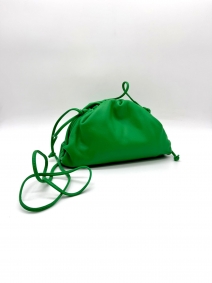Borse di marca |  | Bottega Veneta Pouch nel celebre colore verde Bottega