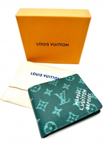 Complementos |  | Cartera edición limitada Louis Vuitton.