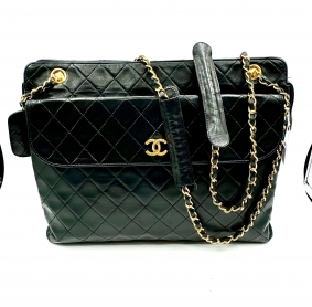 chanel vintage cuero negro | Chanel