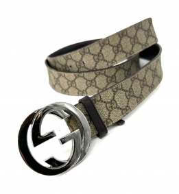 Cinturón Gucci guccisima de lona beige y piel marrón al interior con hebilla plateada