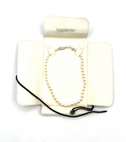 Gioielli e orologi |  | Collana “Mikimoto in perle e oro bianco