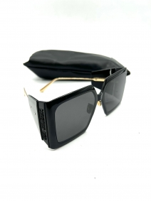 Occhiali da sole |  |
