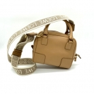 Amazona 16 Loewe