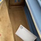 Amazona 36 Loewe con tracolla
