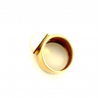 Anello dal design classico con perla