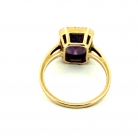 Anillo de oro con amatista y diamantes