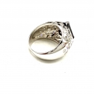Anello in oro bianco con diamanti