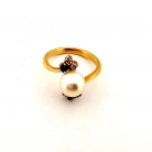 Anello vintage in oro giallo con perla