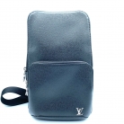 avenue louis vuitton