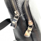 avenue louis vuitton