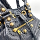 balenciaga pompon