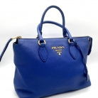 Borsa a tracolla Prada Klein blu