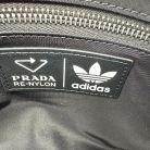 bandolera prada con adidas