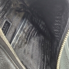 borsa a tracolla obliqua in pelle nera prada