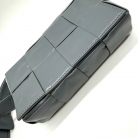 Belt Bag Bottega Veneta en piel de becerro gris