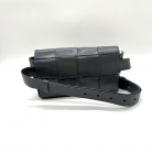 Belt Bag Bottega Veneta en piel de becerro gris